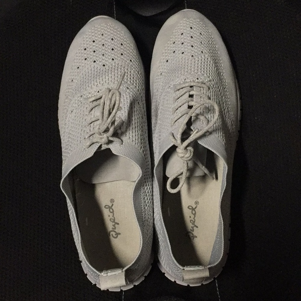Qupid lightweight stylish light gray shoes